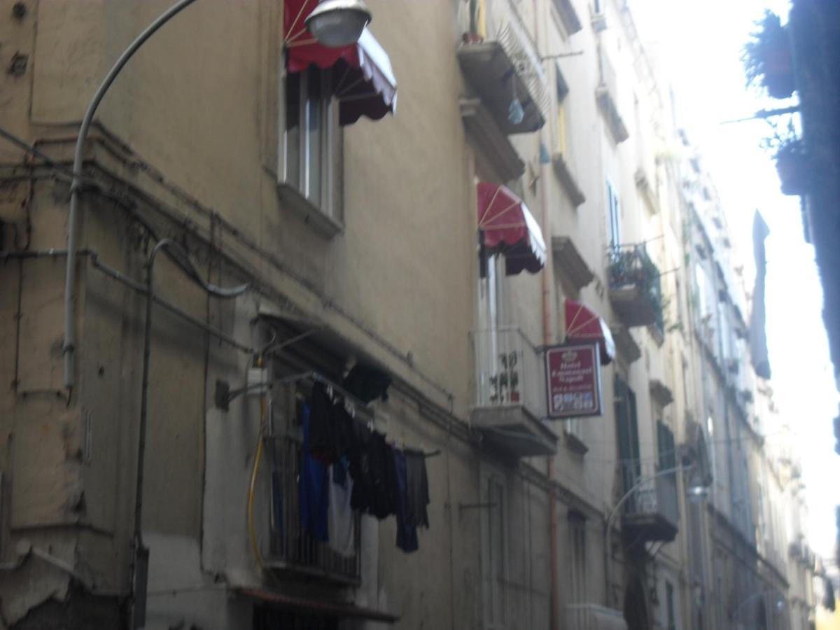 B&Bhotel Emmanuel Napoli Buitenkant foto