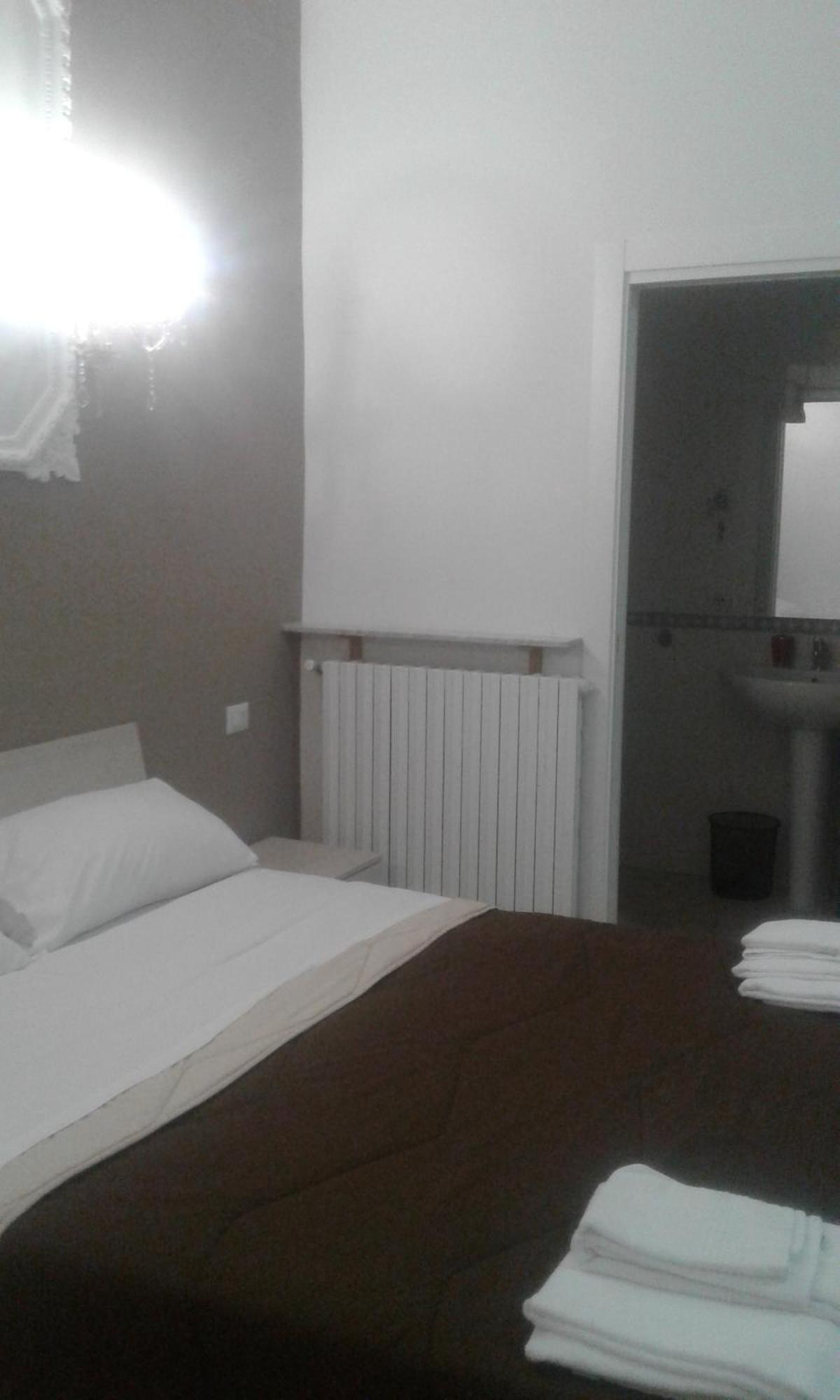 B&Bhotel Emmanuel Napoli Buitenkant foto
